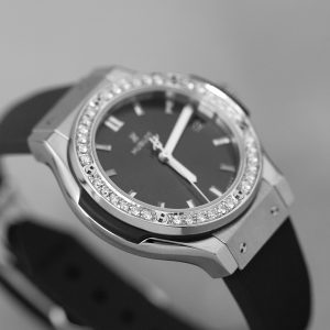 Đồng hồ nữ Hublot Classic Fusion 581.NX.1171.RX