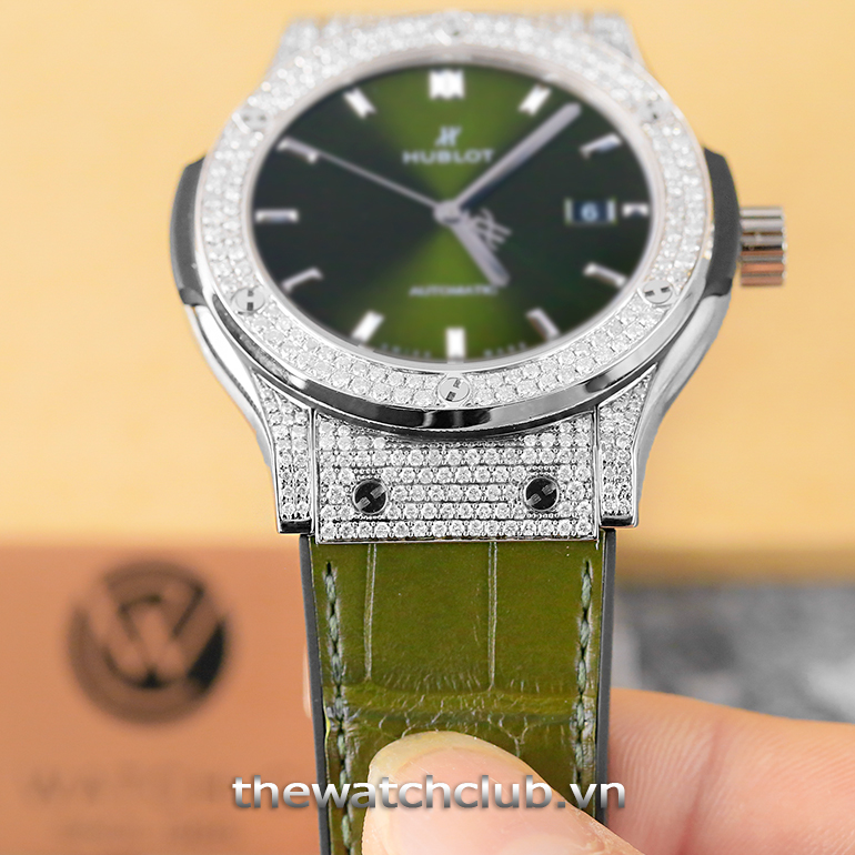 Đồng hồ nam Hublot Classic Fusion Pave 42mm Green 542.NX.8970.LR