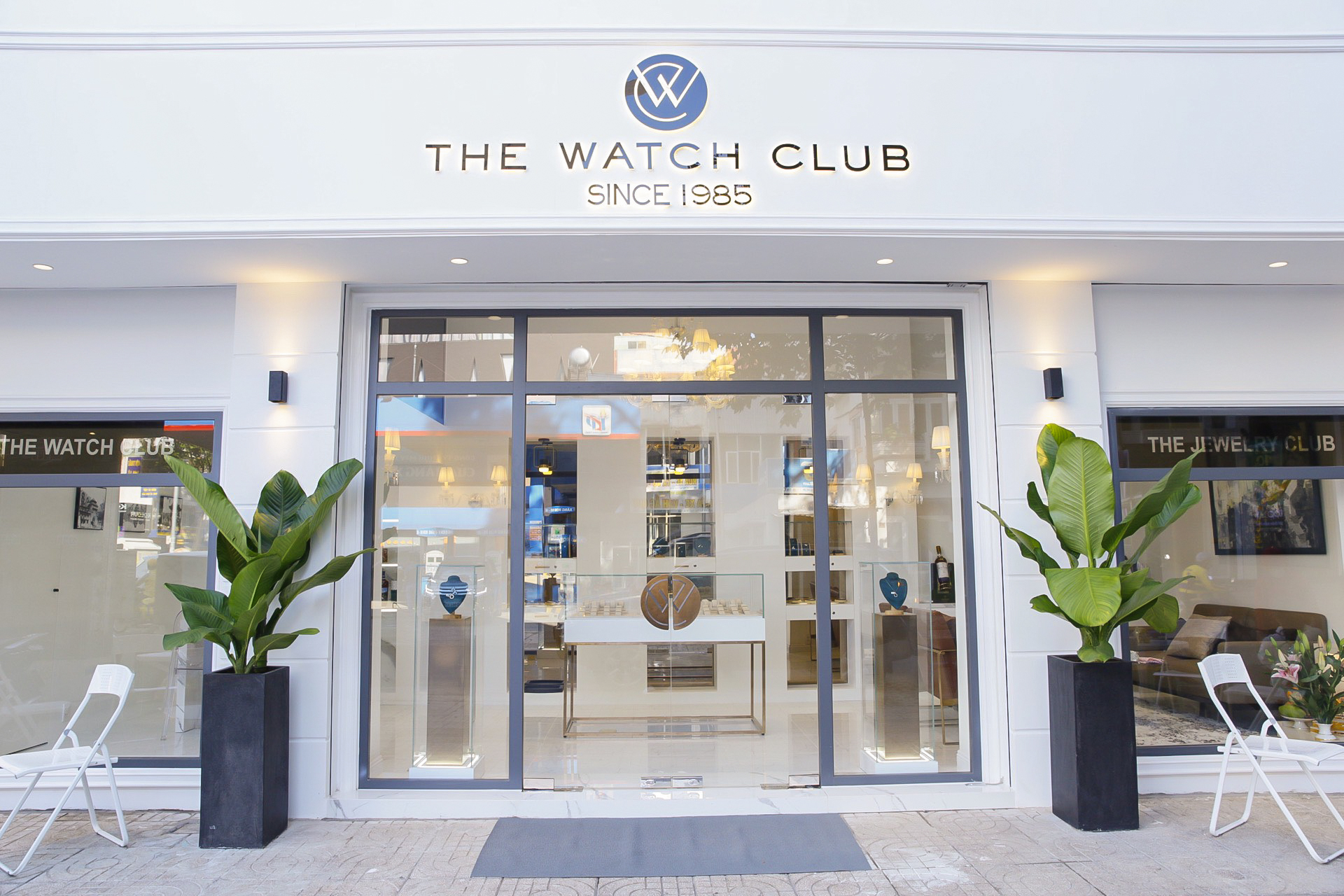 cửa hàng đồng hồ the watch club