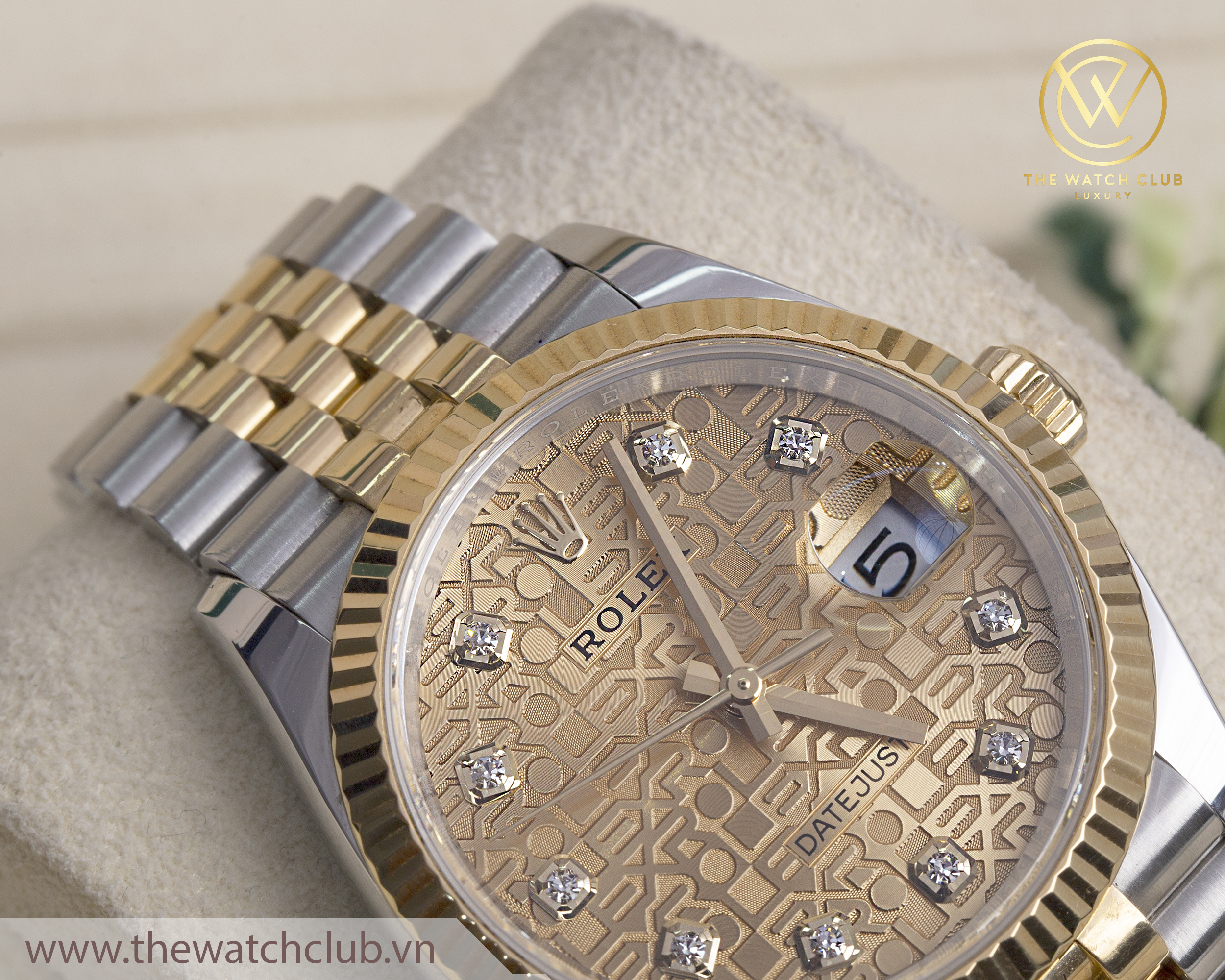 Đồng hồ Rolex Datejust 126233 36mm Mặt Vi Tính (2020)